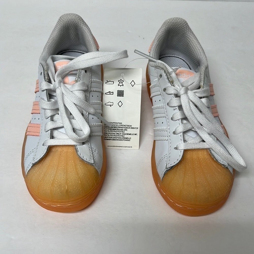 ADIDAS Originals Unisex-Child Superstar Sneakers.